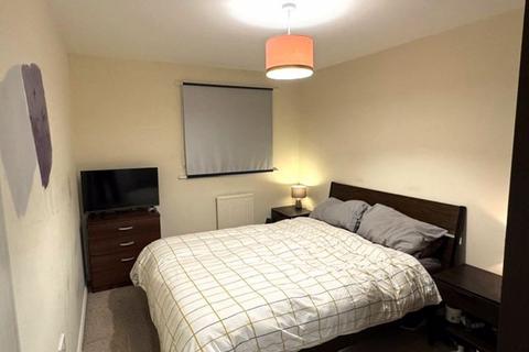 undefined, Marleen Court, Heaton