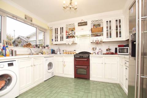 3 bedroom terraced house for sale, Leesland Road, Gosport PO12