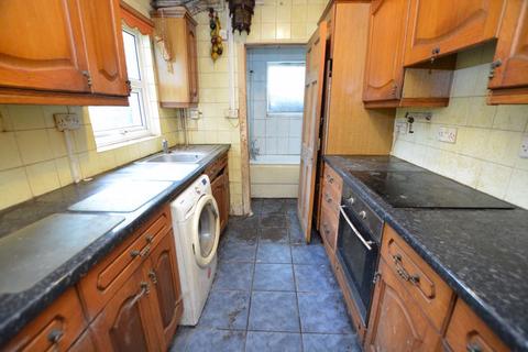 2 bedroom terraced house for sale, Grays Road, Slough SL1 3QG