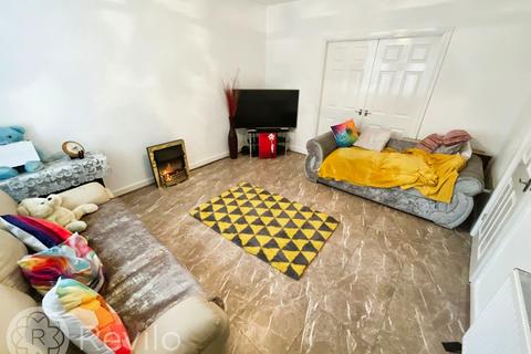 3 bedroom end of terrace house for sale, Rochdale Road, Firgrove, OL16