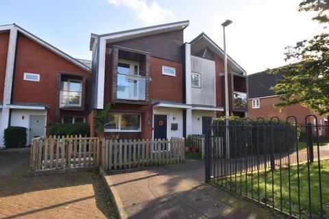 2 bedroom terraced house for sale, Papworth Close, Newport Pagnell