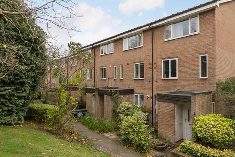 2 bedroom apartment for sale, Coverdale Gardens, Croydon