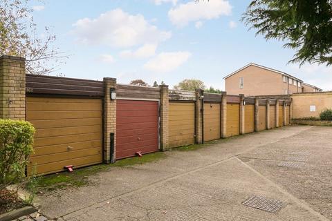 15 Coverdale Gardens, Croydon, CR0 5LS
