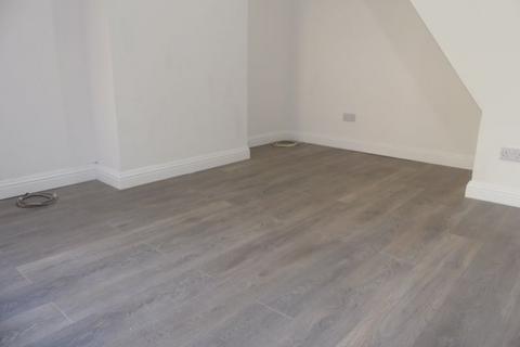 33 Brunswick Street, Shaw, Oldham, OL2 7RY