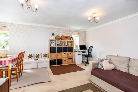 2 bedroom apartment to rent, East Road, Reigate, RH2