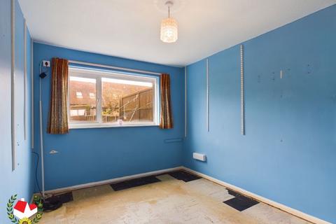 2 bedroom semi-detached bungalow for sale, Courtfield Road, Quedgeley, Gloucester