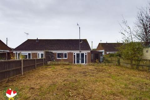 2 bedroom semi-detached bungalow for sale, Courtfield Road, Quedgeley, Gloucester