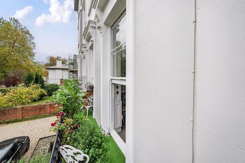 2 bedroom apartment for sale, London Road, Cheltenham GL52