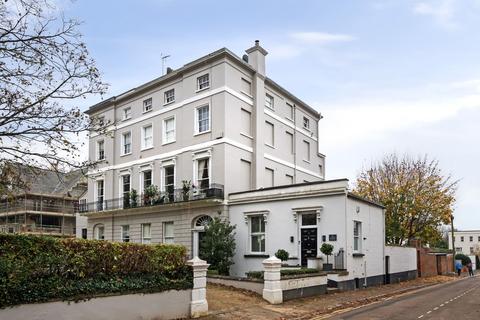 2 bedroom apartment for sale, London Road, Cheltenham GL52