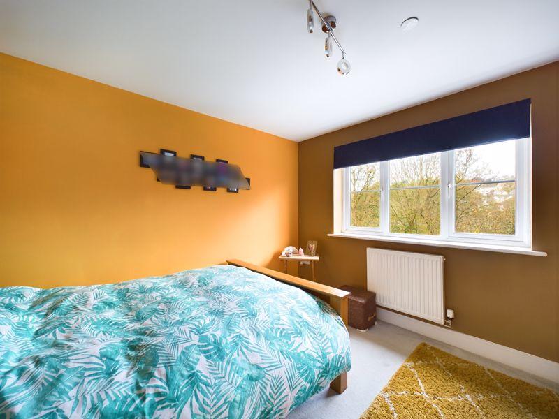 Bedroom 2 pic 2