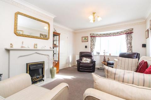 3 bedroom detached house for sale, Barkers Lane, Bedford MK41