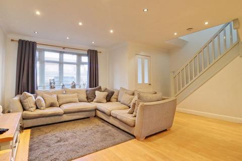 35 Birchfield Drive, Worsley, Manchester, M28 1ND