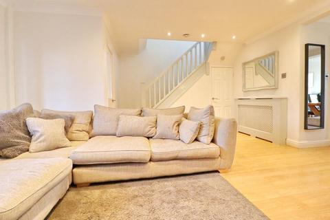 35 Birchfield Drive, Worsley, Manchester, M28 1ND