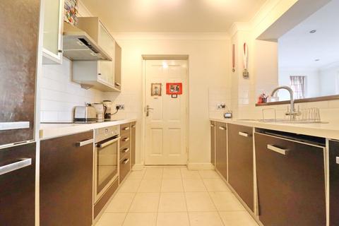35 Birchfield Drive, Worsley, Manchester, M28 1ND
