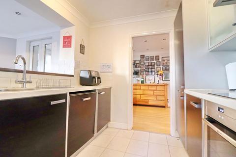 35 Birchfield Drive, Worsley, Manchester, M28 1ND