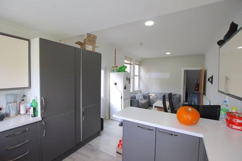 7 bedroom terraced house to rent, Pentyrch Street, Cardiff CF24