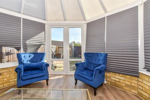 3 bedroom end of terrace house for sale, Aurelius Close, Kingsnorth, Ashford, Kent