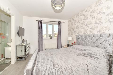 3 bedroom end of terrace house for sale, Aurelius Close, Kingsnorth, Ashford, Kent