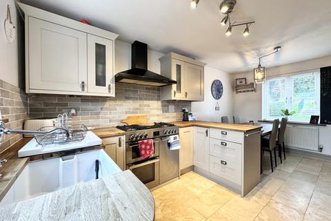 undefined, Heol Y Deri, Aberdare CF44