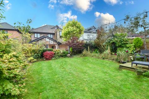 5 bedroom detached house for sale, Davyhulme Road, Davyhulme, M41