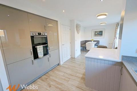 29 Violet Walk, Fradley, Lichfield, WS13 8TU