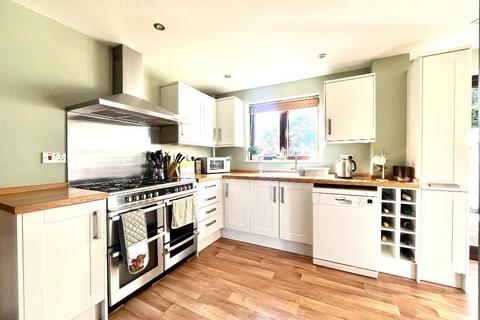 4 bedroom house for sale, Charndon Close, Barton Hills, Luton, Bedfordshire, LU3 4DU