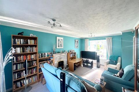 21 Beckham Close, Luton, LU2 7BX