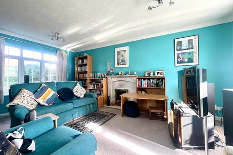 21 Beckham Close, Luton, LU2 7BX