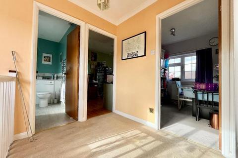 21 Beckham Close, Luton, LU2 7BX
