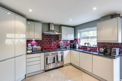 13 Wells Close, South Croydon, CR2 7ZQ