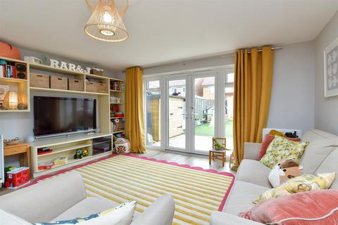 3 bedroom terraced house for sale, Gladys Avenue, Peacehaven, East Sussex