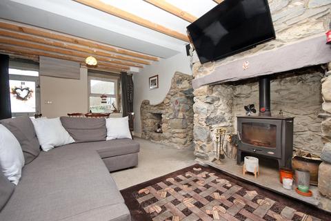 2 bedroom end of terrace house for sale, Bryn Sisillt, Llanllyfni, Caernarfon, Gwynedd, LL54