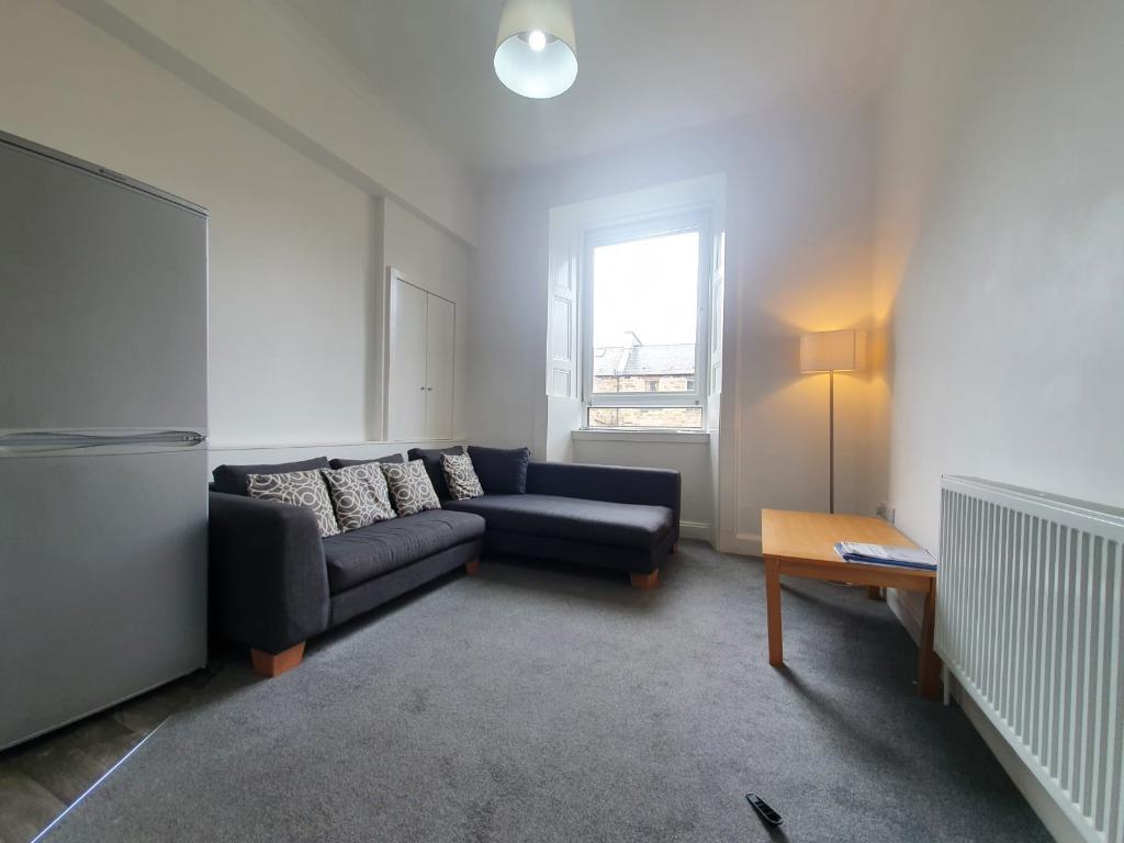 Apartment in Edinburgh, Lauriston, Tollcross - View 2