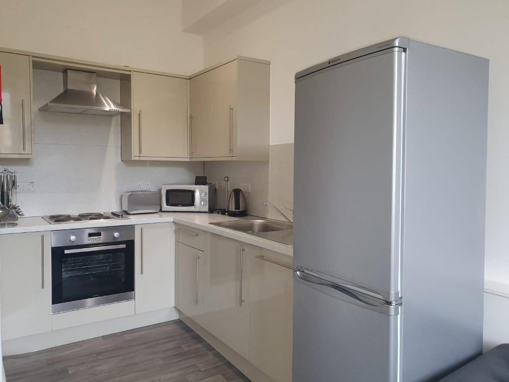 Apartment in Edinburgh, Lauriston, Tollcross - View 3