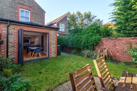 4 bedroom semi-detached house for sale, Highdown Avenue, Worthing, West Sussex, BN13