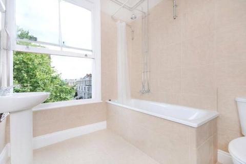 3 bedroom apartment to rent, Ladbroke Grove, London W10