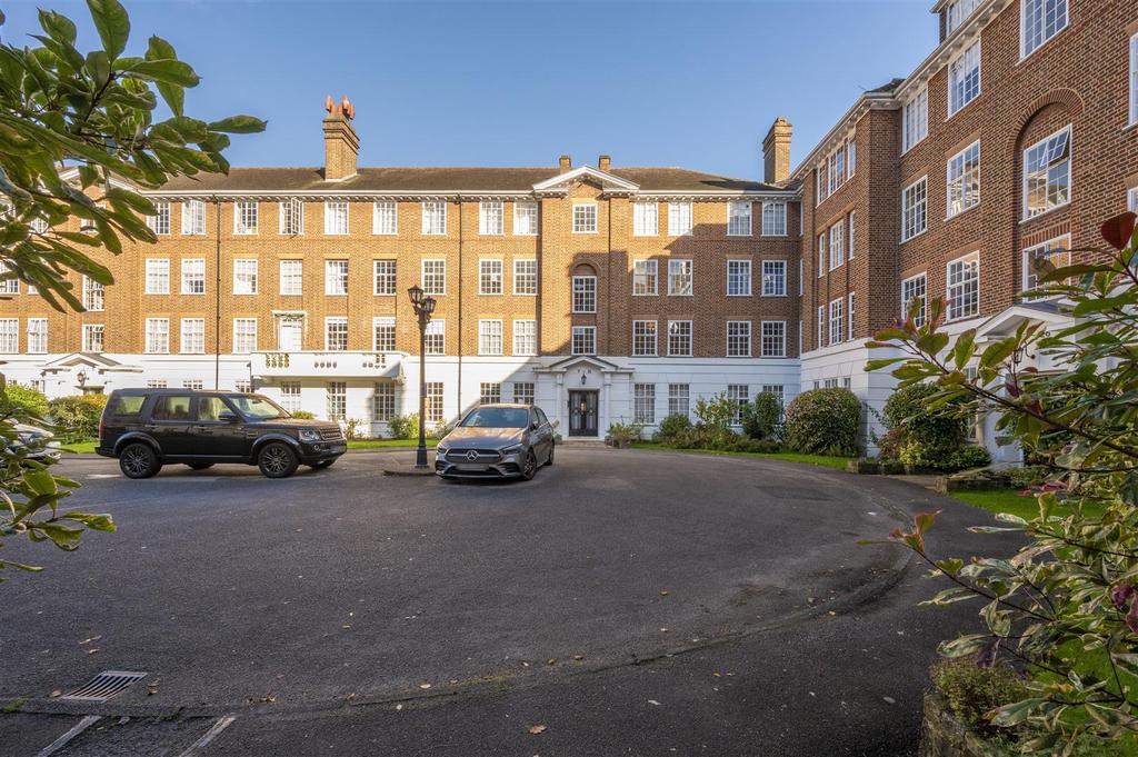 12 Albemarle,3.jpg