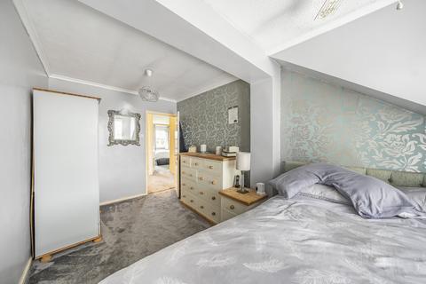 33 Francis Close, Horndon On The Hill, Stanford-le-hope, SS17 8NT