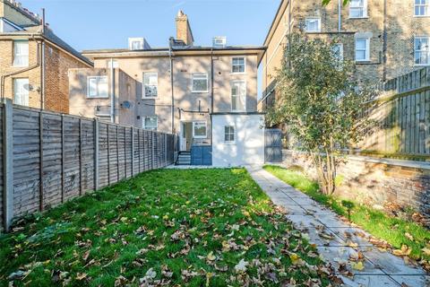 2 bedroom flat to rent, Limes Grove, Lewisham, SE13