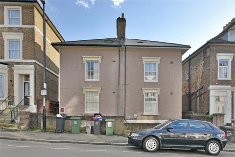 2 bedroom flat to rent, Limes Grove, Lewisham, SE13