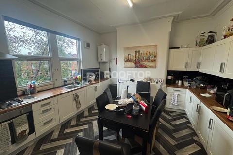 9 bedroom house to rent, Belle Vue Road, Leeds LS3