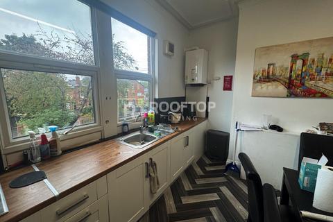 9 bedroom house to rent, Belle Vue Road, Leeds LS3