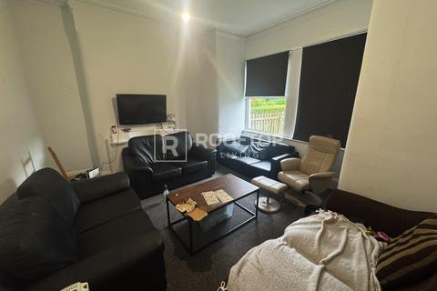 9 bedroom house to rent, Belle Vue Road, Leeds LS3