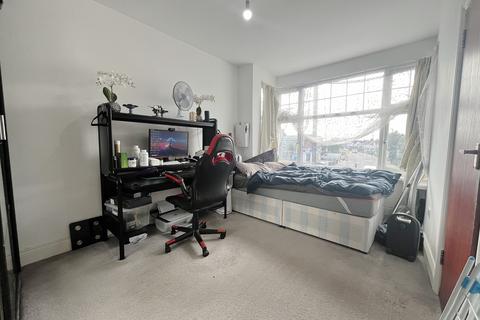 undefined, Spring Grove Road, Hounslow, TW3