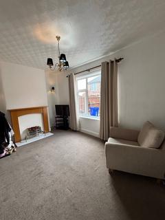 3 bedroom semi-detached house to rent, Stockton Street, Swinton M27