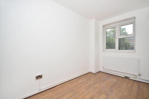 3 bedroom flat to rent, Sipson Road, West Drayton UB7