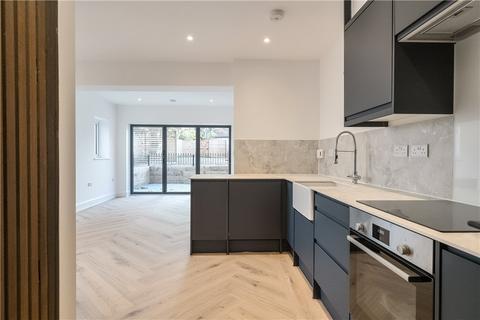 1 bedroom apartment for sale, Court Farm Road, London