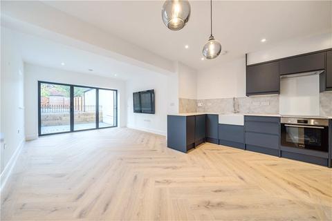 1 bedroom apartment for sale, Court Farm Road, London