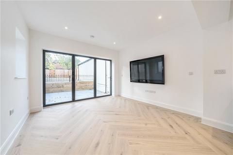 1 bedroom apartment for sale, Court Farm Road, London