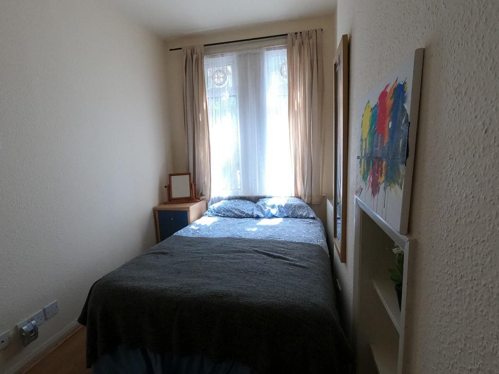 Anson Road Flat share to rent £810 pcm (£187 pw)